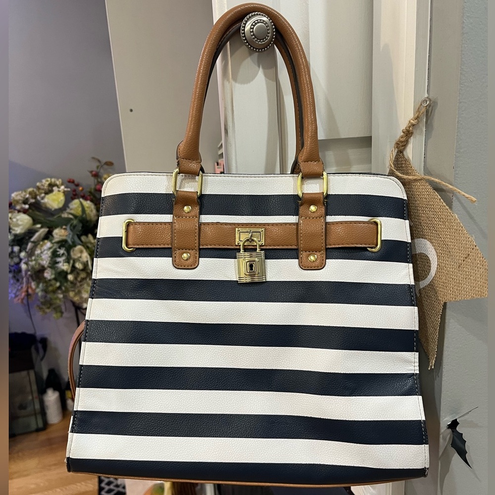 Navy Blue Striped Chain Lock Neutral Classy Sophisticated Bag Pocketbook Purse